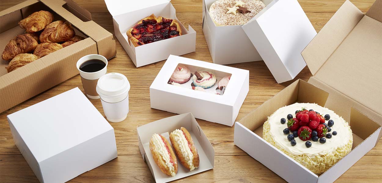 بسته‌بندی کیک و شیرینی خانگی برای فروشگاه اینستاگرامی